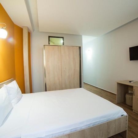 Hotel Jeal Batumi Kültér fotó