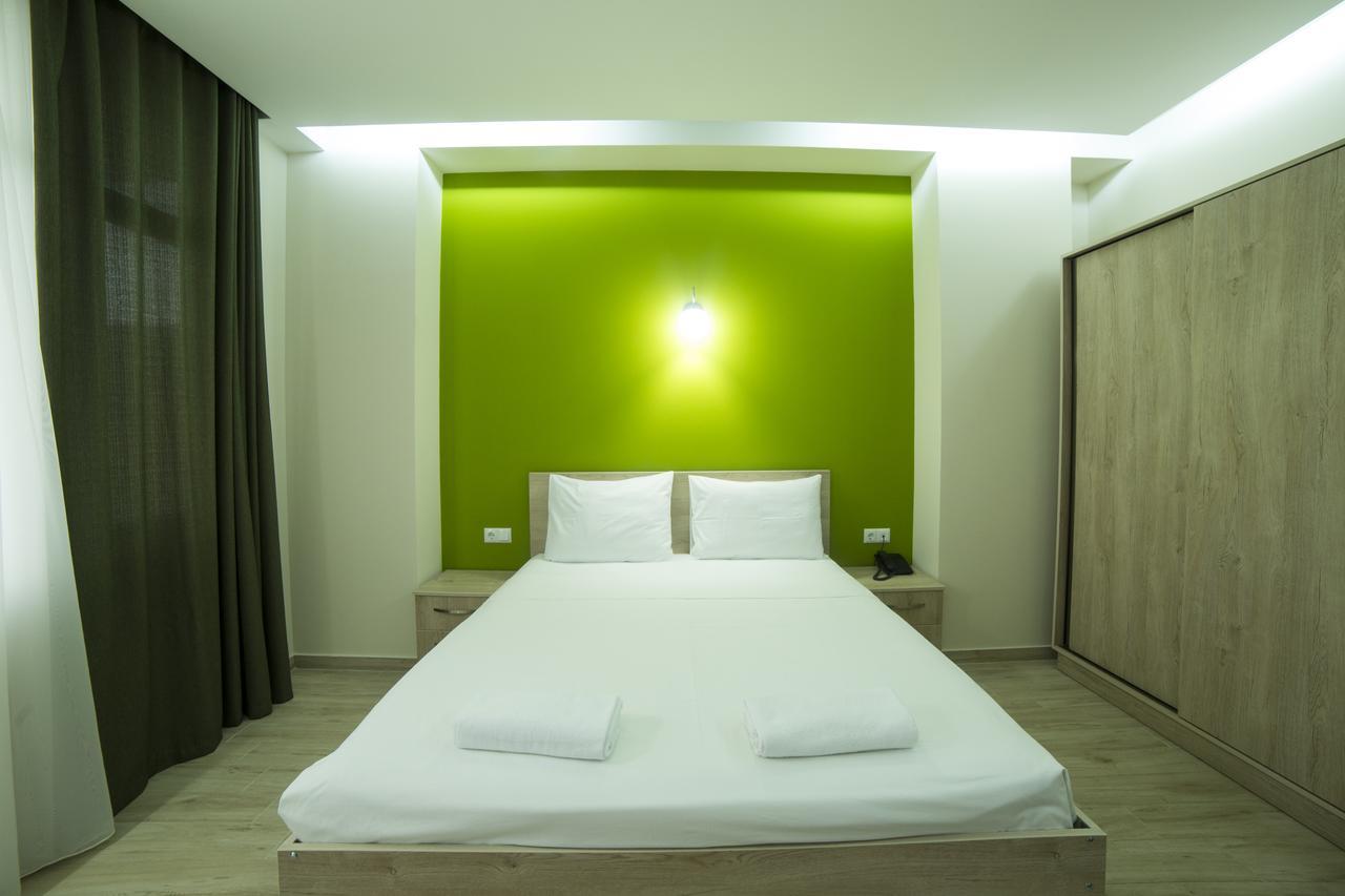 Hotel Jeal Batumi Kültér fotó