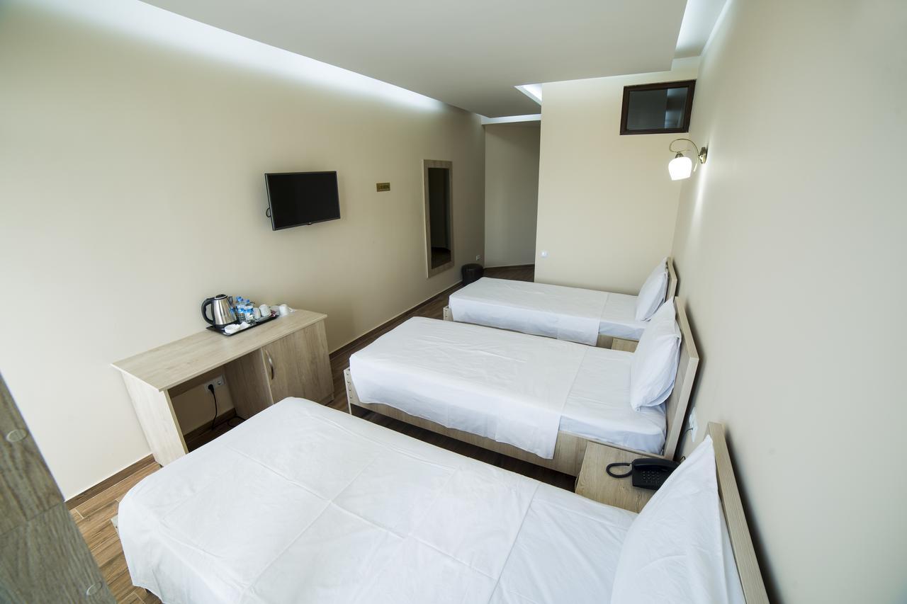 Hotel Jeal Batumi Kültér fotó