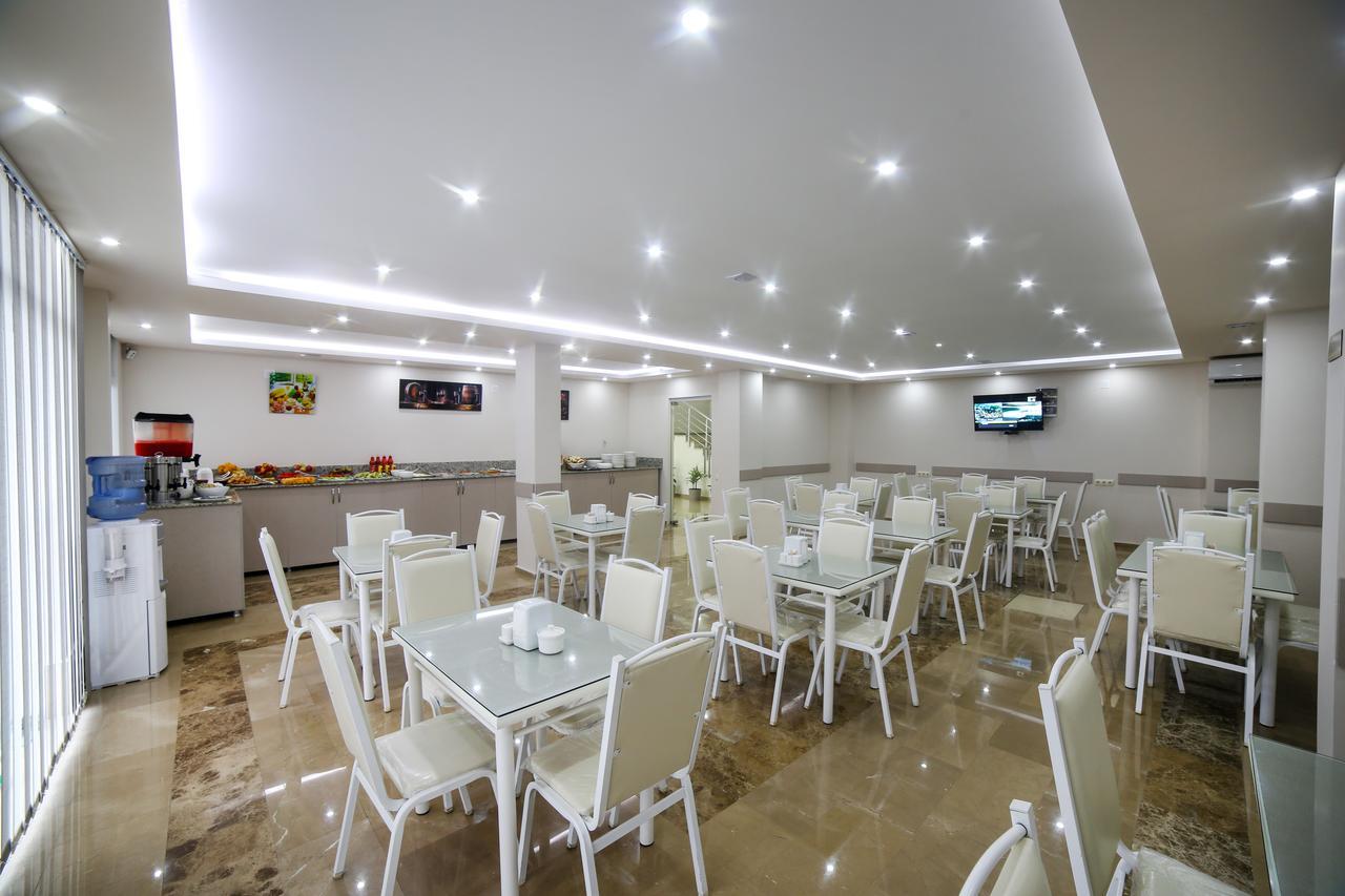Hotel Jeal Batumi Kültér fotó