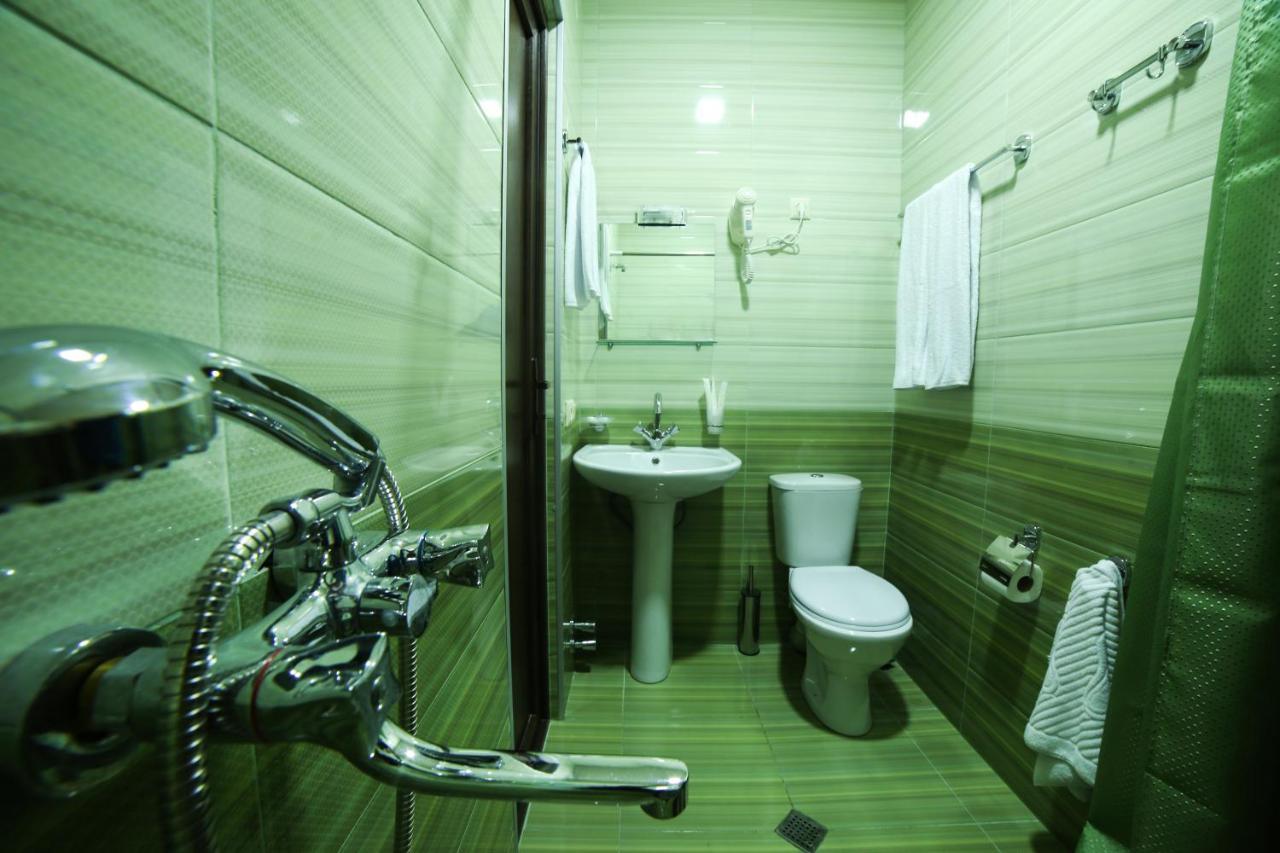 Hotel Jeal Batumi Kültér fotó