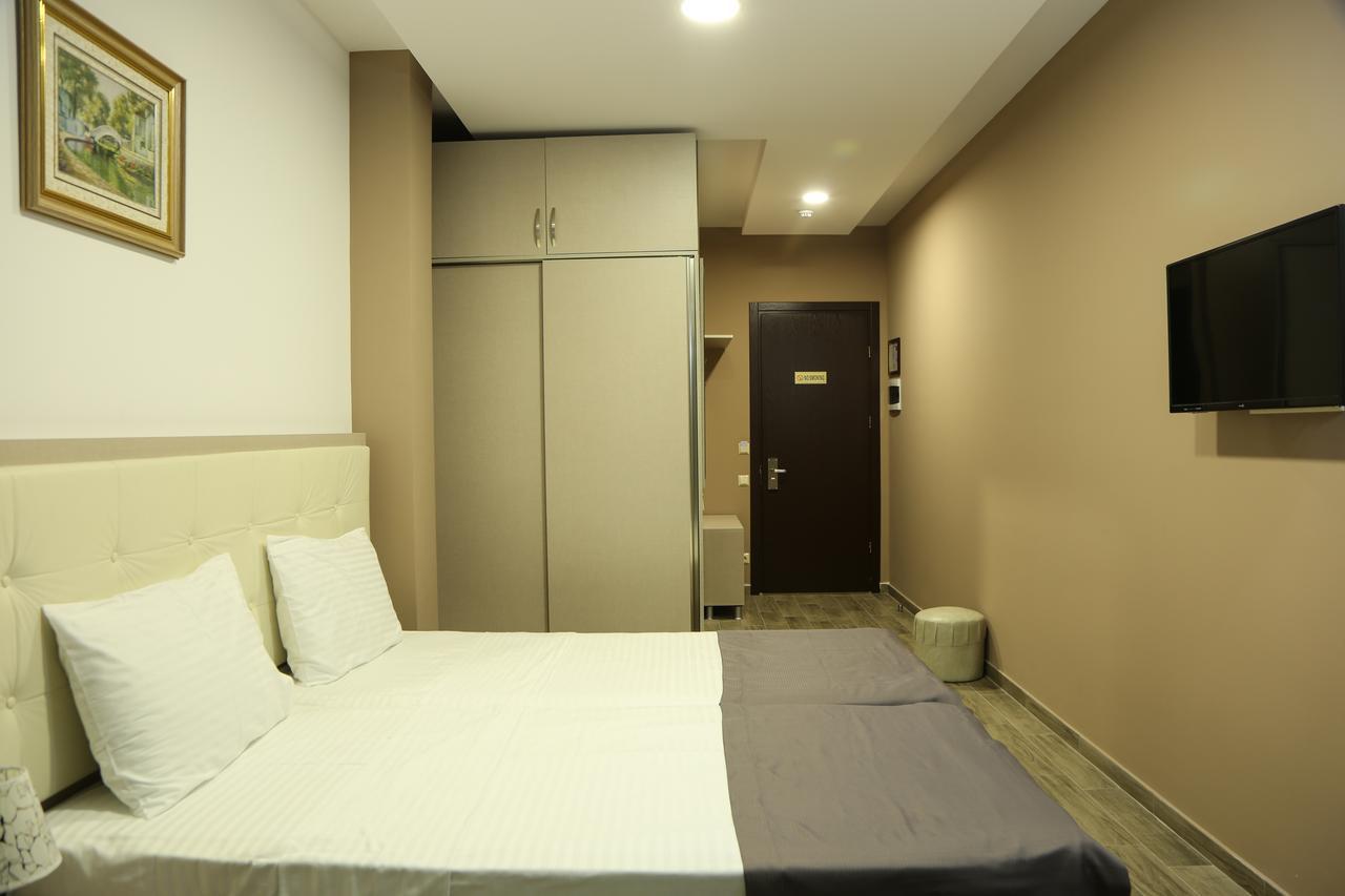 Hotel Jeal Batumi Kültér fotó