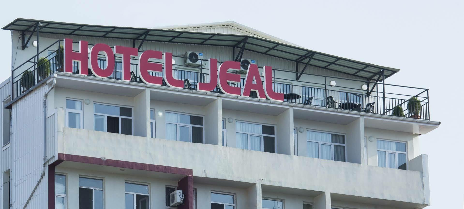 Hotel Jeal Batumi Kültér fotó